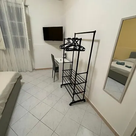 Lavica Airport Bed & Breakfast *